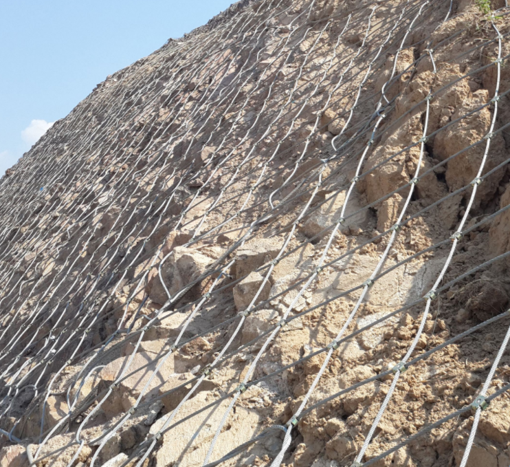 菱形防護(hù)網(wǎng)