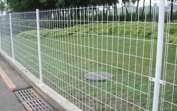 高速防護(hù)網(wǎng)