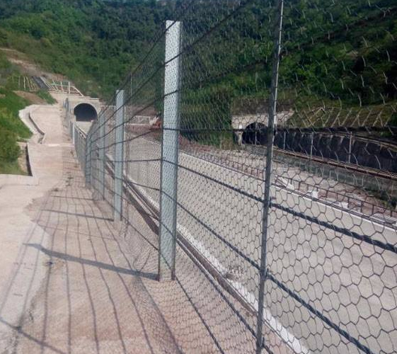 剛性防護網(wǎng)