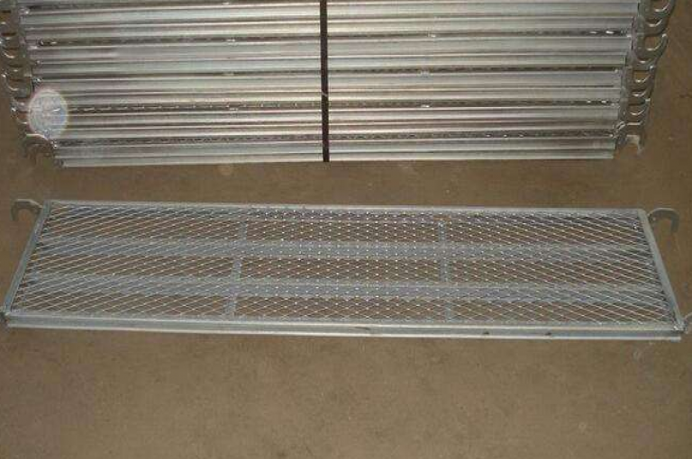 腳手架鋼板網(wǎng)